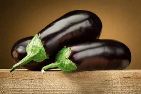 تصویر 3 از خرید و قیمت بادمجان سیاه بزرگ + فروش عمده